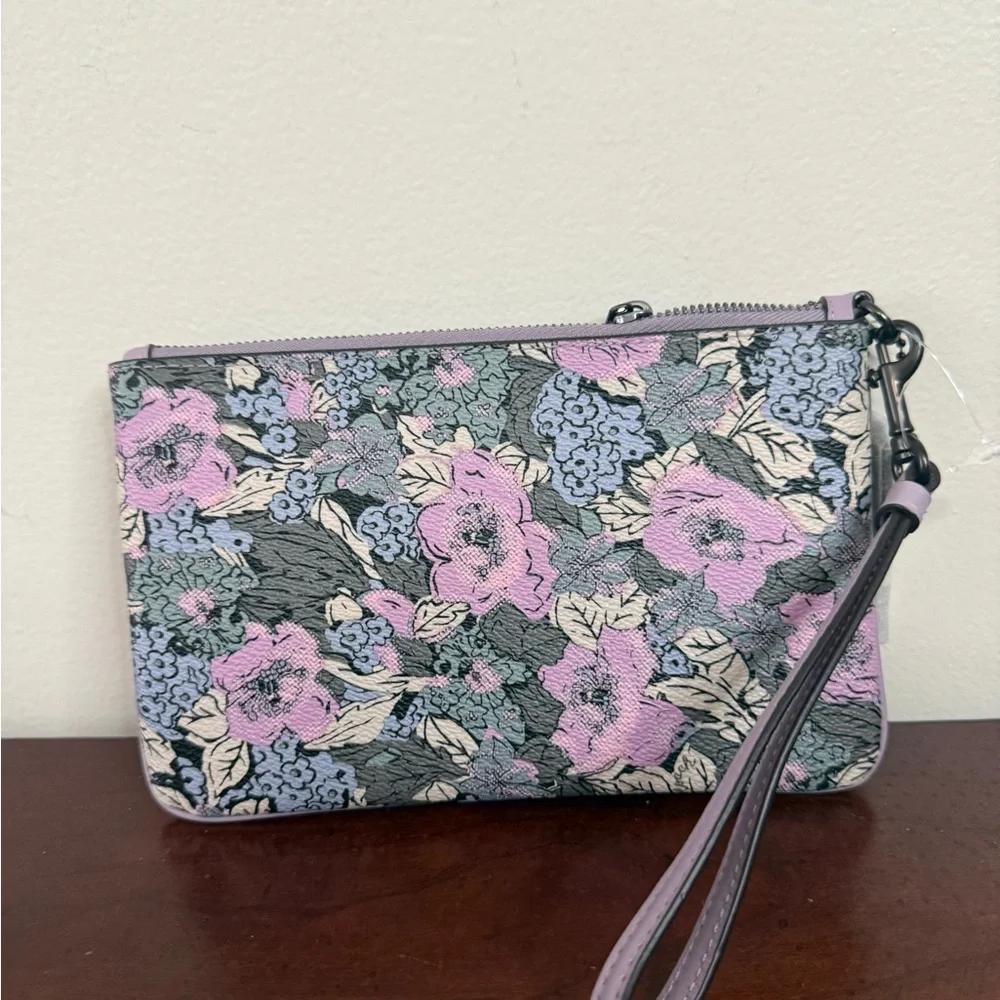 Coach NWT Floral Wristlet Clutch - Lilac and Blue medium wristlet - Picture 4 of 11